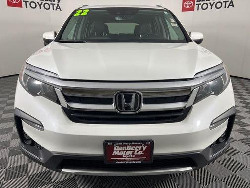 Platinum White Pearl 2022 Honda Pilot AWD Black Edition