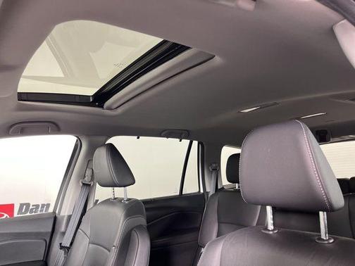 2022 Honda Pilot AWD Black Edition