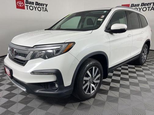 Platinum White Pearl 2022 Honda Pilot AWD Black Edition