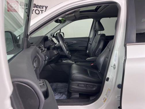 2022 Honda Pilot AWD Black Edition