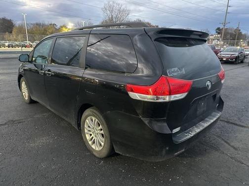 2014 Toyota Sienna XLE