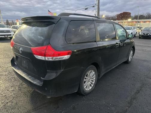 2014 Toyota Sienna XLE