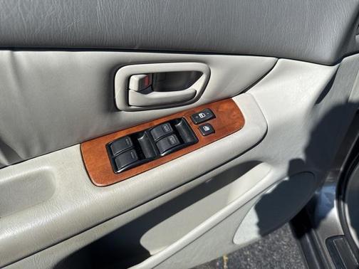 2000 Lexus ES 300 Base