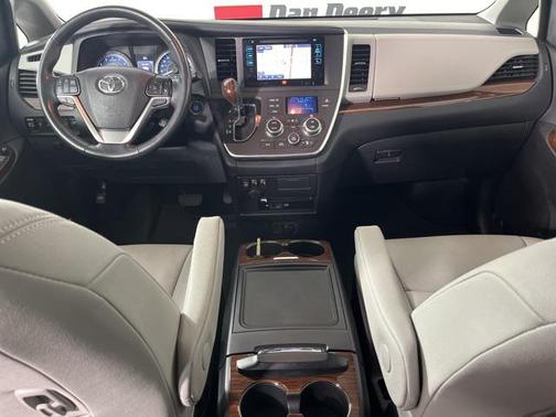 2017 Toyota Sienna Limited Premium