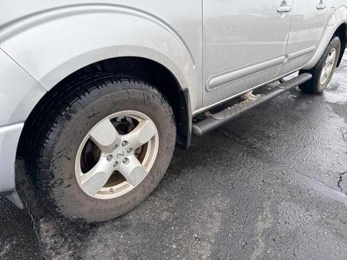 2008 Nissan Frontier LE Crew Cab