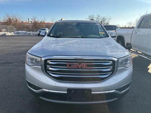 2017 GMC Acadia SLE-2