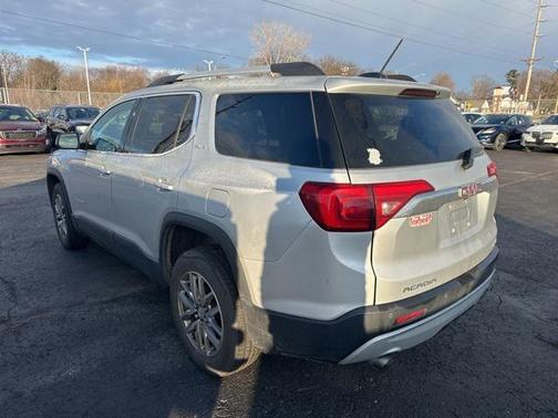 2017 GMC Acadia SLE-2