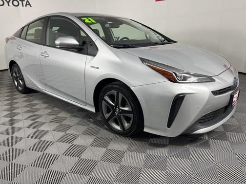 2021 Toyota Prius XLE