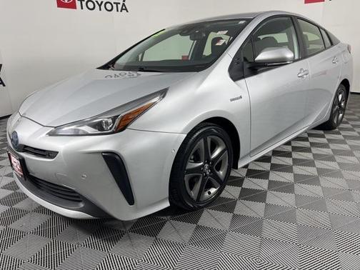 2021 Toyota Prius XLE