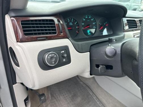 2011 Chevrolet Impala LS