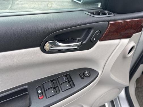 2011 Chevrolet Impala LS