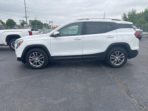 Summit White 2023 GMC Terrain SLT