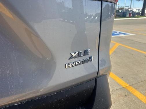 2024 Toyota RAV4 Hybrid XLE
