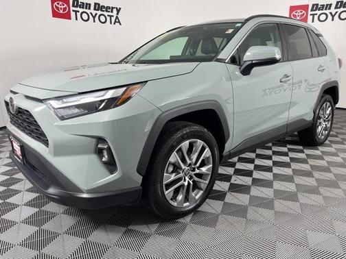2022 Toyota RAV4 XLE Premium