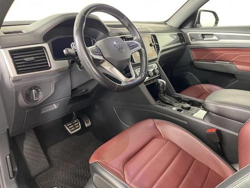 2022 Volkswagen Atlas Cross Sport 3.6L V6 SEL Premium R-Line