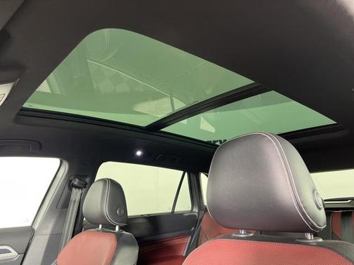 2022 Volkswagen Atlas Cross Sport 3.6L V6 SEL Premium R-Line