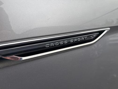2022 Volkswagen Atlas Cross Sport 3.6L V6 SEL Premium R-Line