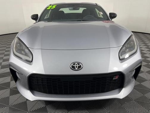 2025 Toyota GR86 Premium