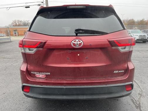 2019 Toyota Highlander SE
