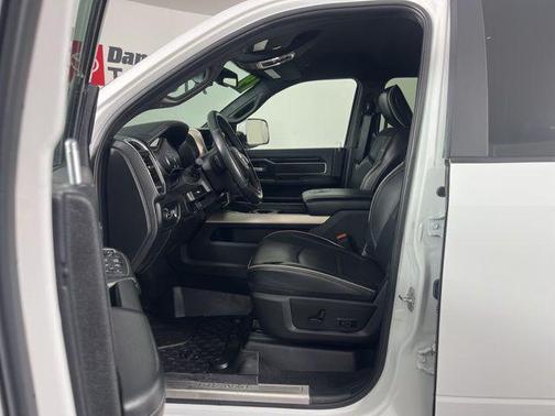 2019 RAM 3500 Laramie Crew Cab 4x4 6'4' Box