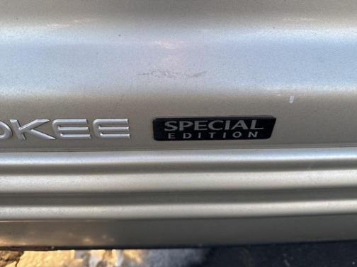 2004 Jeep Grand Cherokee Laredo