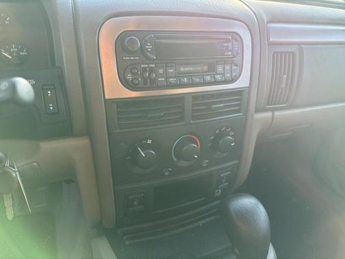 2004 Jeep Grand Cherokee Laredo