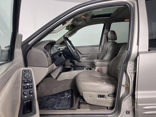 2004 Jeep Grand Cherokee Laredo