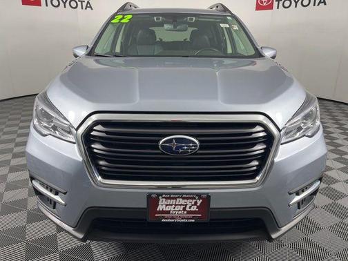 Ice Silver Metallic 2022 Subaru Ascent Limited 7-Passenger