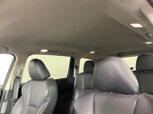 Ice Silver Metallic 2022 Subaru Ascent Limited 7-Passenger