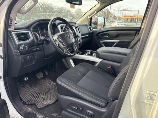 2018 Nissan Titan SV