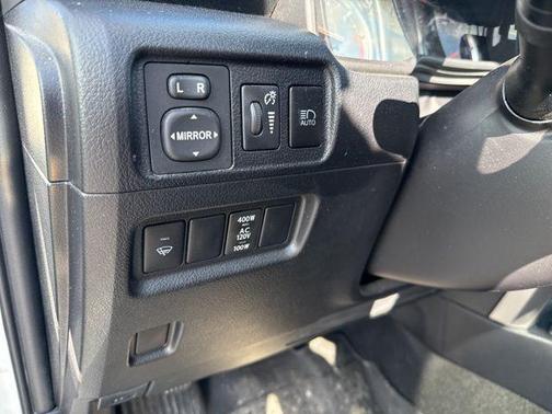 Blizzard Pearl 2020 Toyota 4Runner Limited