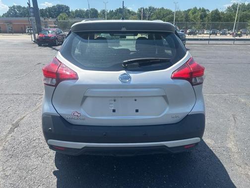 2020 Nissan Kicks SR