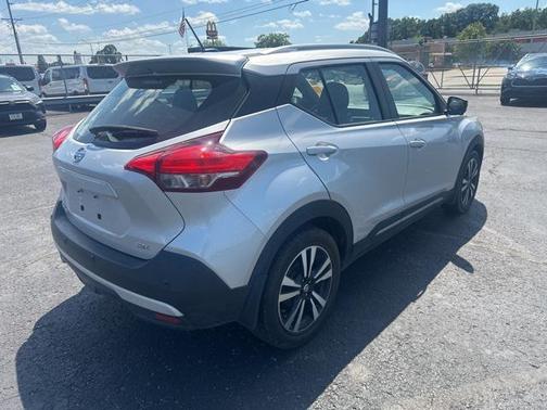 2020 Nissan Kicks SR