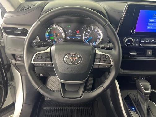 2023 Toyota Highlander Hybrid LE