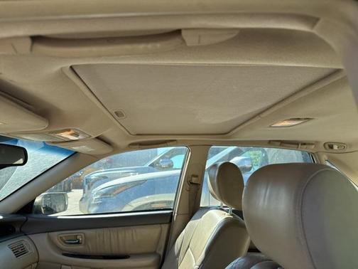 2001 Toyota Avalon XLS