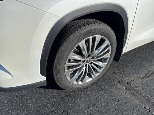 2021 Toyota Highlander Platinum