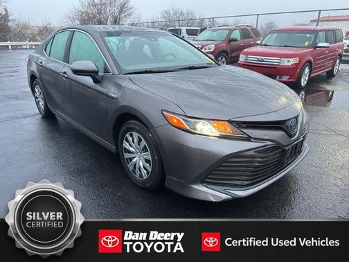 2018 Toyota Camry Hybrid LE