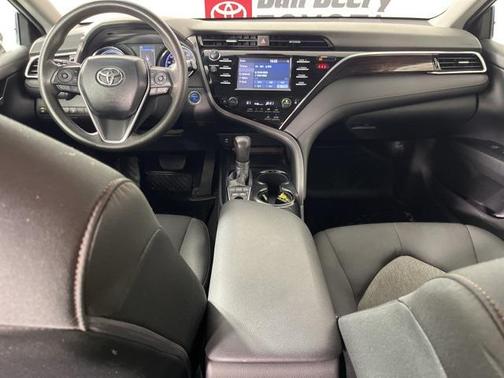2018 Toyota Camry Hybrid LE