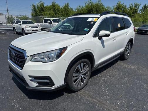 Crystal White Pearl 2021 Subaru Ascent Limited 8-Passenger