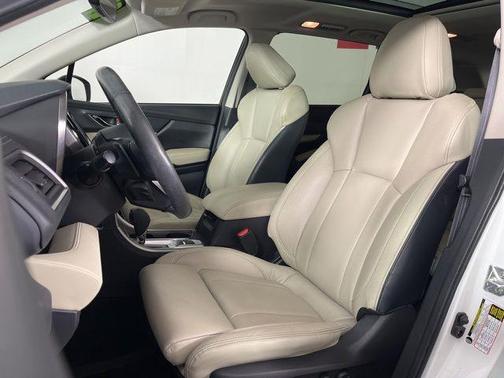 Crystal White Pearl 2021 Subaru Ascent Limited 8-Passenger