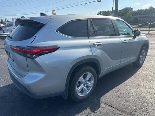 2023 Toyota Highlander L