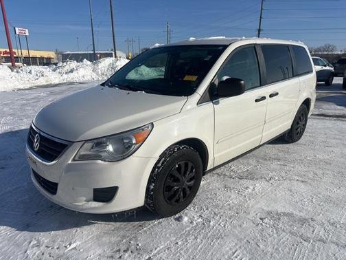 2009 Volkswagen Routan S