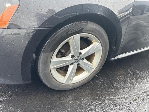 2012 Volkswagen Passat 2.5 SE
