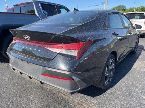 Abyss Black 2025 Hyundai ELANTRA Sport