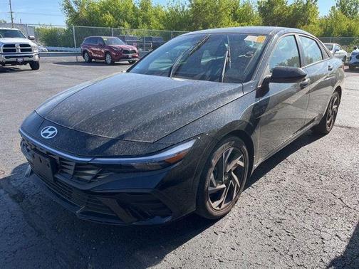 Abyss Black 2025 Hyundai ELANTRA Sport