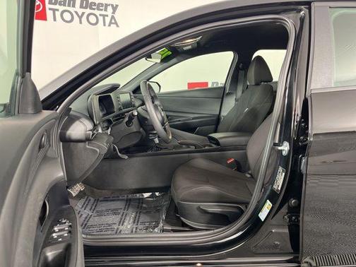 Abyss Black 2025 Hyundai ELANTRA Sport