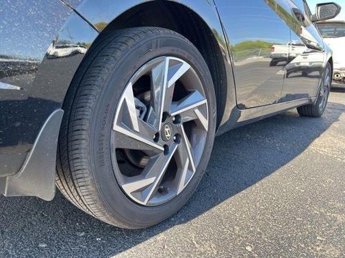 Abyss Black 2025 Hyundai ELANTRA Sport