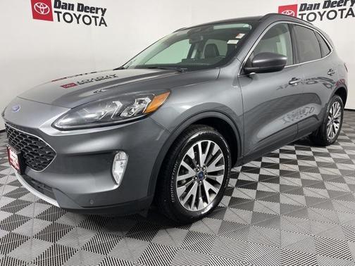 2022 Ford Escape Titanium