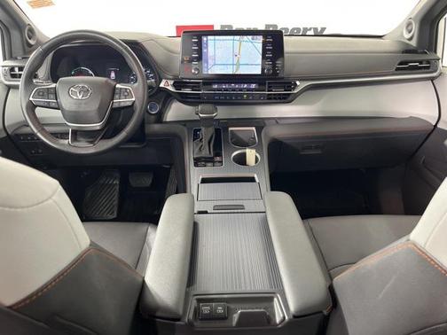 2024 Toyota Sienna XSE 7 Passenger