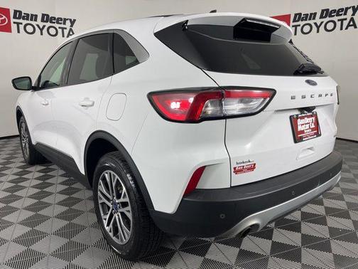 Oxford White 2022 Ford Escape SEL